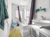 BADEZIMMER MIT TAGESLICHT - 