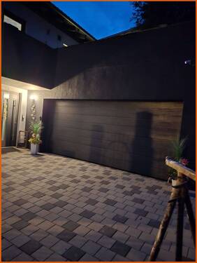 Garage mit Innenhof - 
