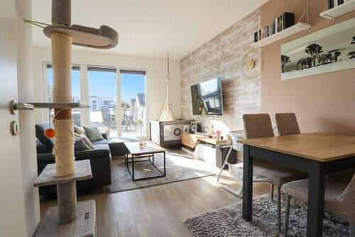 Wohnzimmer & Küche 1 - 3 Zimmer Etagenwohnung in Bönningstedt