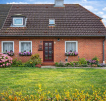 Charmante Doppelhaushälfte mit Wintergarten in ruhiger Lage - Bad Bramstedt