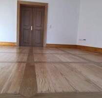 sanierter Altbau mit barocken Türen im Zentrum von Naumburg - Naumburg (Saale)