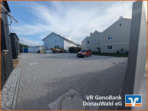 Innenhof / Stellplätze - 2 Zimmer Etagenwohnung zum Kaufen in Deggendorf / Fischerdorf