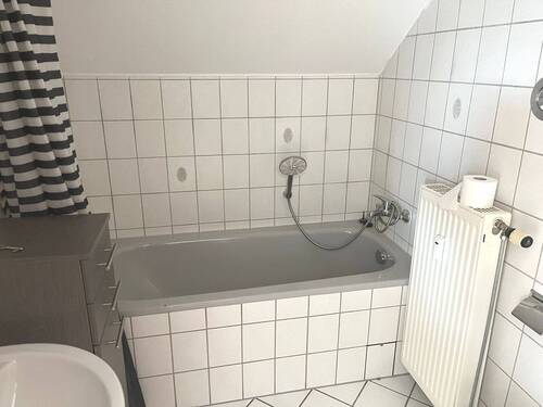 Bad - Etagenwohnung in Neuhaus am Rennweg