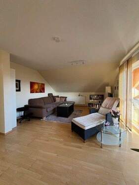 Wohnen - 3 Zimmer Etagenwohnung in Eglfing