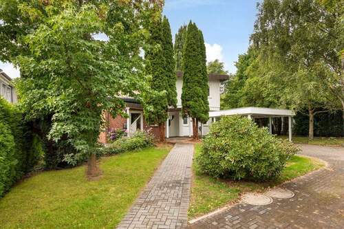 Zufahrt und Zuwegung - Einfamilienhaus mit 262,10 m&sup2; in Hamburg zum Kaufen