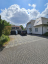 Außenansicht Gararage + Stellplatz - 8 Zimmer Einfamilienhaus in Hennigsdorf