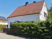 Vorderseite - Boos: Schnuckeliges Einfamilienhaus mit Potenzial - sanierungsbedürftiges Kleinod in guter Wohnlage!