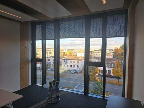 Büro mit Außenrollo - 