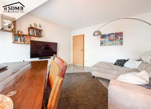 02_Wohnzimmer.jpg - 3 Zimmer Etagenwohnung zum Kaufen in Ubstadt-Weiher