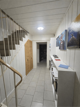 Flur - 9 Zimmer Einfamilienhaus in Neunkirchen-Seelscheid