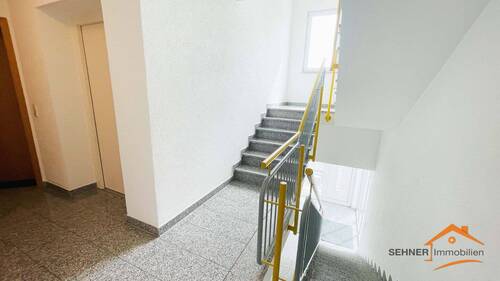 Treppenhaus, Aufzug - 