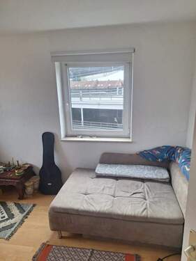 Büro-Kind - 3 Zimmer Etagenwohnung in Vaterstetten