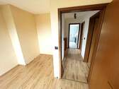 Schlafzimmer 2 + Flur im OG - 