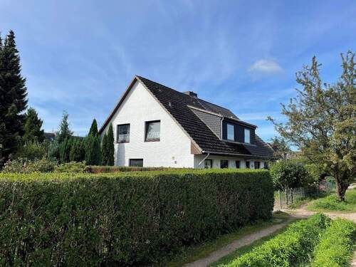 Ansicht Ost - Doppelhaushälfte (mit Vollkeller) in ruhiger Lage - provisionsfrei