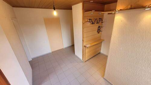 Diele - Bungalow mit 106,20 m&sup2; in Rüsselsheim am Main zum Kaufen