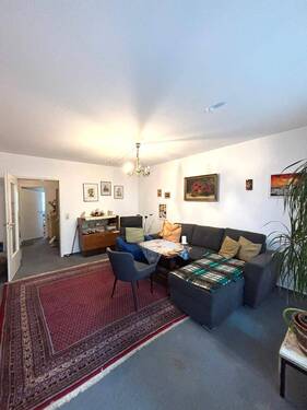 Wohnzimmer - Etagenwohnung mit 60,50 m&sup2; in Dresden zum Kaufen