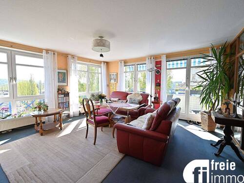 Wohnzimmer - 3 Zimmer Etagenwohnung zum Kaufen in Dresden