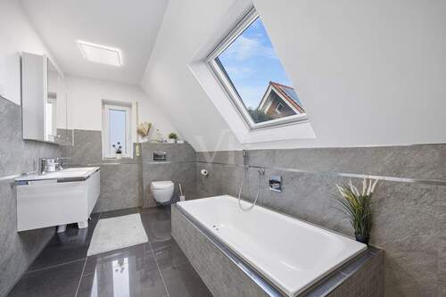 Bad und Badewanne Obergeschoss - 