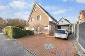 Haus vorne mit Stellplätzen - Doppelhaushälfte mit 154,00 m² in Wilhelmshaven zum Kaufen