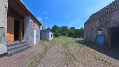 Hofeinfahrt - 3 Zimmer Einfamilienhaus in Forst Lausitz OT Briesnig