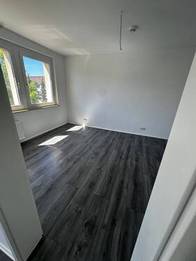 Schl.-Zimmer.jpeg - Etagenwohnung mit 47,20 m&sup2; in Weißenfels zur Miete