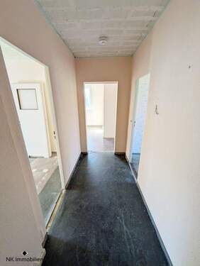 Flur - Etagenwohnung mit 58,00 m² in Limbach-Oberfrohna zum Kaufen