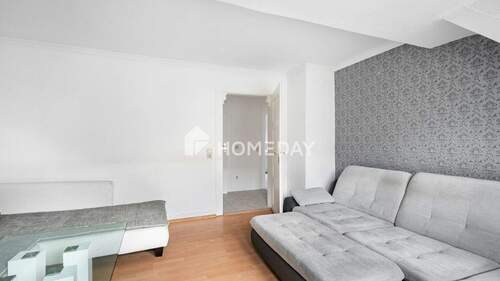 Wohnzimmer 2 - 3 Zimmer Etagenwohnung in Pforzheim