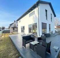 Fast wie Neubau nur ohne warten: Traumhaus Effizienzhaus 40 + mit Garten und hochwertiger EBK - Röthenbach an der Pegnitz