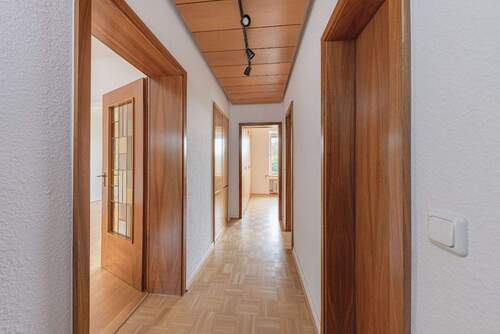 EG: Diele - 6 Zimmer Einfamilienhaus in Hattingen