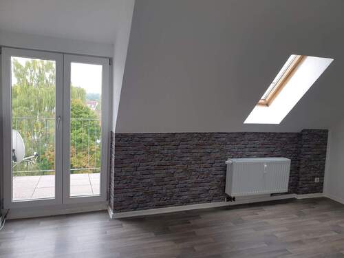 Zugang zum Balkon - Etagenwohnung mit 60,00 m² in Zwickau zur Miete