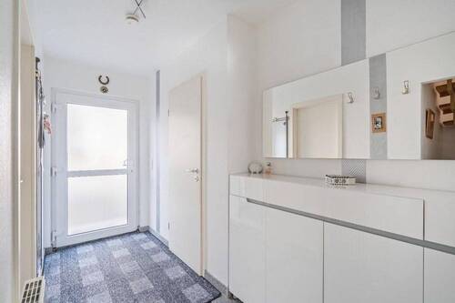 Flur - Reihenmittelhaus mit 138,00 m&sup2; in Nürnberg zum Kaufen