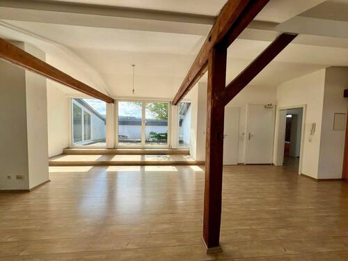 Zur Terrasse - Etagenwohnung mit 160,00 m&sup2; in Groß-Umstadt zur Miete