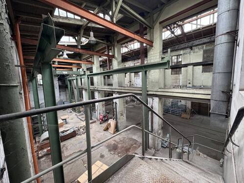 PHOTO-2025-08-20-17-55-09 (2).jpg - Halle in Wurzen zur Miete