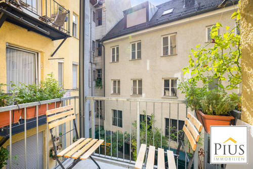 Blick vom Balkon - Etagenwohnung mit 106,00 m&sup2; in Augsburg zum Kaufen