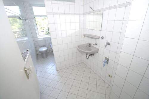 Referenz Bad - 6 Zimmer Etagenwohnung in Leipzig