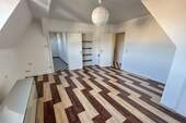 Zimmer Wohnung links - 