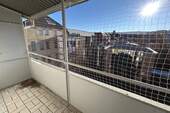 Balkon Wohnung rechts - 