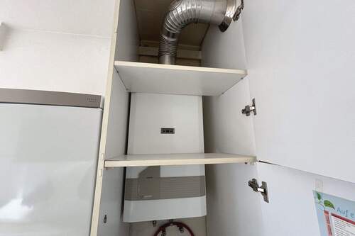 Gastherme Wohnung rechts - 