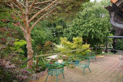 Relaxen am Koi-Teich - 7 Zimmer Einfamilienhaus in Waal