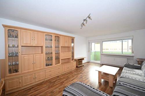 Gute Stellmöglichkeiten - Etagenwohnung mit 64,00 m² in Neumarkt zur Miete