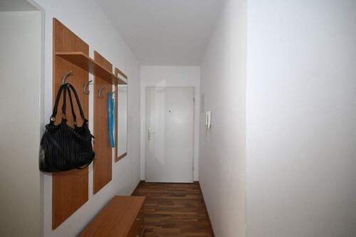 Platz für Garderobe - 