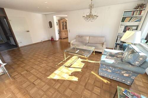 Wohnzimmer - 4 Zimmer Doppelhaushälfte zum Kaufen in Stuttgart