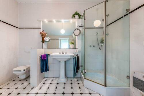 Dusche (DG) - 