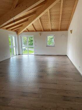 Ihr neues Zuhause? - RARITÄT! Wunderschöne Dachgeschosswohnung - sucht nette Mieter!