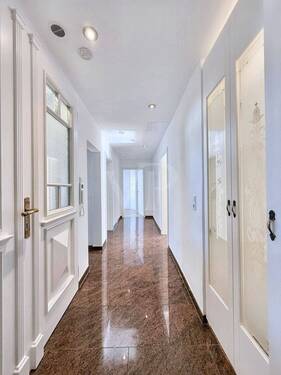 Eingangsbereich - Etagenwohnung mit 109,00 m&sup2; in Pforzheim zur Miete