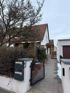 Außenansicht - Gemütliche 4-Zimmer-Wohnung in Wendelstein!