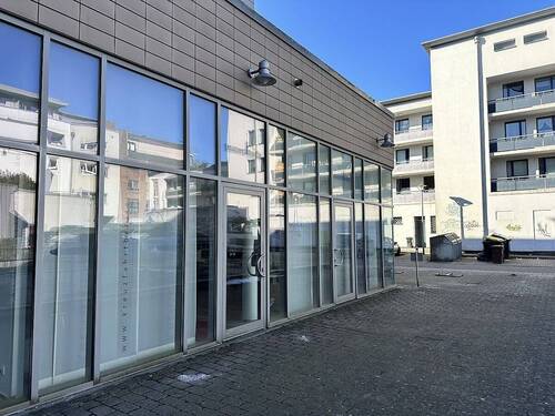 Objektansicht Schaufensterfront - Gewerbeobjekt (Büro, Produktion, Verkauf) zur Miete in Ahrensburg