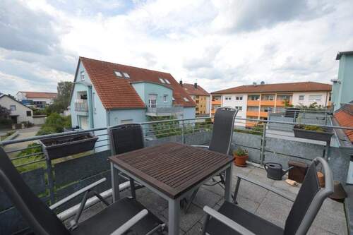 Mit Ausblick - 3 Zimmer Etagenwohnung zur Miete in Neumarkt