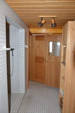 Saunabereich mit WC, gr.Dusche - 