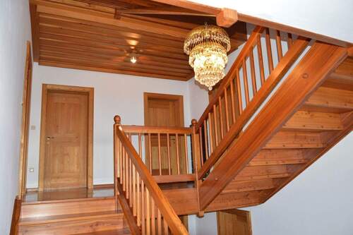 Eingang mit Blick in EG - 